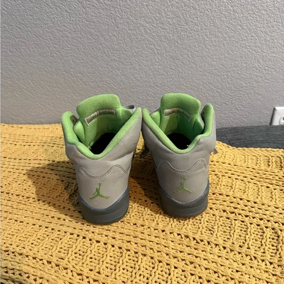 Air Jordan 5 Kids Gray and Green Sneakers size 7Y - Picture 3 of 5